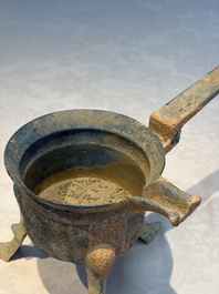 A Chinese archaic bronze food warming vessel, 'Jiao Dou 鐎斗', Han