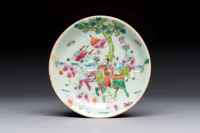 Eight Chinese famille rose wares, 19/20th C.