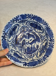 A pair of Chinese blue and white 'Klapmuts' bowls with deer design, Wanli