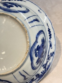 A pair of Chinese blue and white 'Klapmuts' bowls with deer design, Wanli