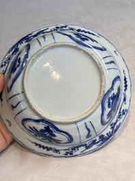 A pair of Chinese blue and white 'Klapmuts' bowls with deer design, Wanli