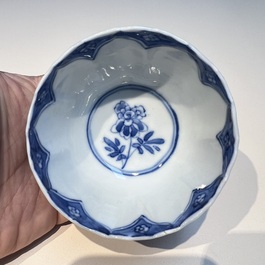 10 Chinese blue and white cups and 16 saucers, Kangxi and later