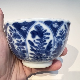 10 Chinese blue and white cups and 16 saucers, Kangxi and later