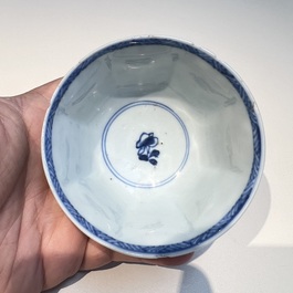 10 Chinese blue and white cups and 16 saucers, Kangxi and later