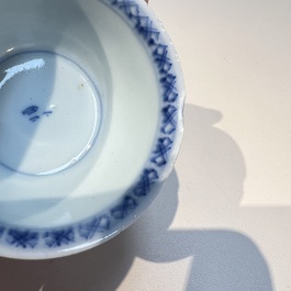 10 Chinese blue and white cups and 16 saucers, Kangxi and later