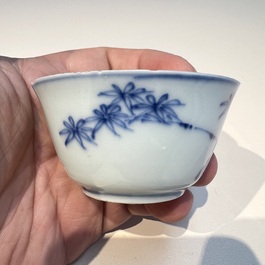 10 Chinese blue and white cups and 16 saucers, Kangxi and later