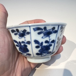 10 Chinese blue and white cups and 16 saucers, Kangxi and later