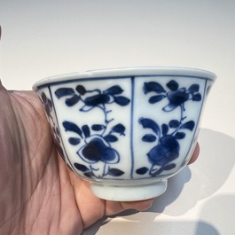 10 Chinese blue and white cups and 16 saucers, Kangxi and later