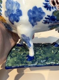 A pair of polychrome Dutch Delft cows, 18th C.
