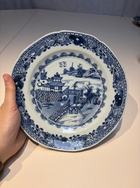 11 Chinese Imari-style and blue and white wares, Yongzheng/Qianlong