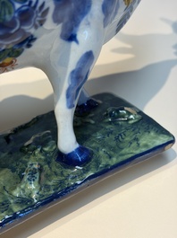 A pair of polychrome Dutch Delft cows, 18th C.
