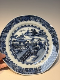 11 Chinese Imari-style and blue and white wares, Yongzheng/Qianlong