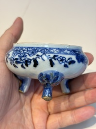 13 Chinese blue and white wares and four sets of Japanese Imari cups and saucers, 17/18th C.