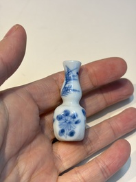 13 Chinese blue and white wares and four sets of Japanese Imari cups and saucers, 17/18th C.