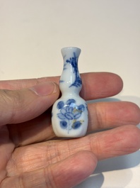 13 Chinese blue and white wares and four sets of Japanese Imari cups and saucers, 17/18th C.