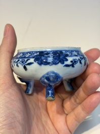 13 Chinese blue and white wares and four sets of Japanese Imari cups and saucers, 17/18th C.