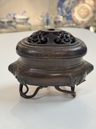 Two Chinese bronze censers, one with a wooden cover,  Ti An 惕庵 mark, 19th C.