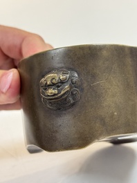Two Chinese bronze censers, one with a wooden cover,  Ti An 惕庵 mark, 19th C.