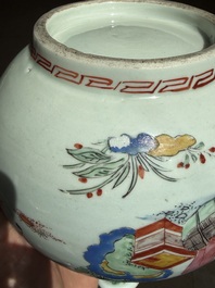 A very fine Dutch-decorated Japanese Arita bottle, Edo, 17th C.