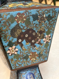 A Chinese cloisonn&eacute; square 'Buddhist Lions and Antiquities' vase, Fu 福 mark, 19th C.