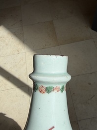 A very fine Dutch-decorated Japanese Arita bottle, Edo, 17th C.