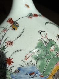 A very fine Dutch-decorated Japanese Arita bottle, Edo, 17th C.