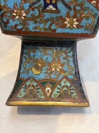 A Chinese cloisonn&eacute; square 'Buddhist Lions and Antiquities' vase, Fu 福 mark, 19th C.