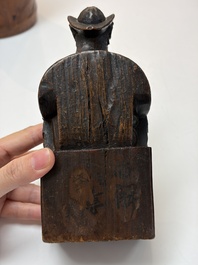 A group of 11 Chinese carved bamboo and wooden works, 19/20th C.