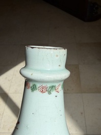 A very fine Dutch-decorated Japanese Arita bottle, Edo, 17th C.