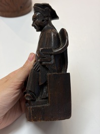 A group of 11 Chinese carved bamboo and wooden works, 19/20th C.