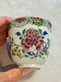 Eight sets of Chinese famille rose cups and saucers with floral design, Qianlong