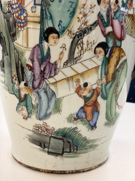 Three Chinese famille rose vases, signed Hu Yuanxin 胡源鑫, Luo Yisheng 羅義盛 and Wang Shengtai 汪生泰, 20th C.