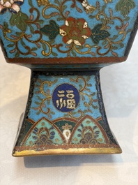 A Chinese cloisonn&eacute; square 'Buddhist Lions and Antiquities' vase, Fu 福 mark, 19th C.