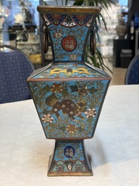 A Chinese cloisonn&eacute; square 'Buddhist Lions and Antiquities' vase, Fu 福 mark, 19th C.