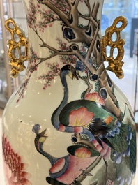 Three Chinese famille rose vases, signed Hu Yuanxin 胡源鑫, Luo Yisheng 羅義盛 and Wang Shengtai 汪生泰, 20th C.