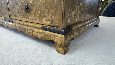 A very fine Japanese hiramaki-e on nashiji lacquer suzuribako, Edo, 18th C.