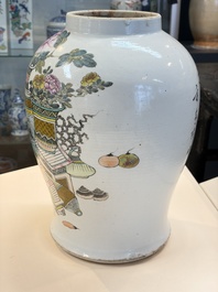 A Chinese famille rose 'Antiquities' dish, Tongzhi mark, 19/20th C.