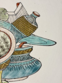 A Chinese famille rose 'Antiquities' dish, Tongzhi mark, 19/20th C.