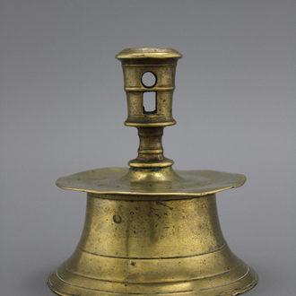 Vlaamse bronzen rokkandelaar, 16e