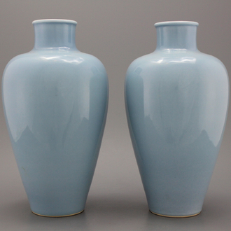 A pair of Chinese monochrome light blue vases, 19/20th C.