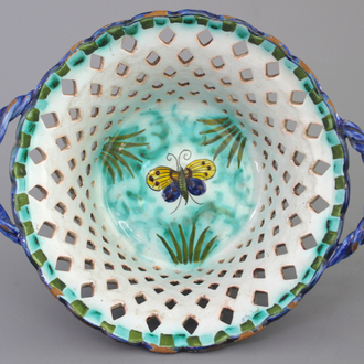 Panier avec ajour en faïence de Bruxelles, décor papillons, env. 1800