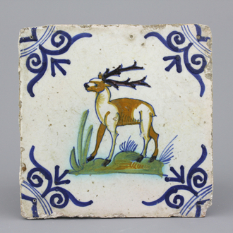 Polychrome Delftse tegel met hert, 17e eeuw