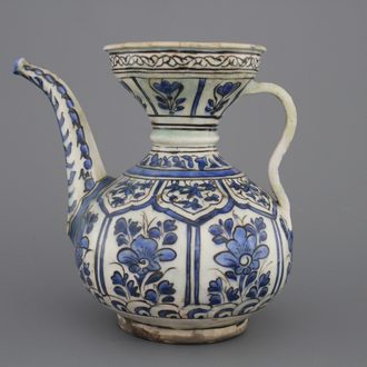 Blauw en witte kan in Chinese Ming stijl, Iran, Safavid, 17e eeuw