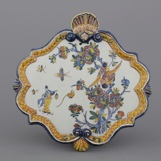 Grande plaquette en faïence polychrome de Delft, chinoiserie, 18e
