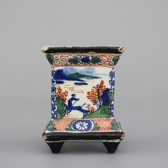 Base d'obelisque en faïence polychrome de Delft, fin 17e