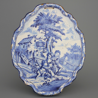 Plaquette romantique en Delft bleu et blanc, Makkum, 19e