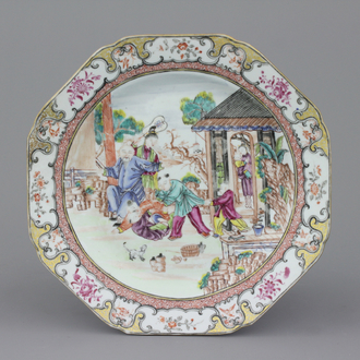 Octagonaal mandarijn bord in Chinees porselein, Qianlong, 18e eeuw