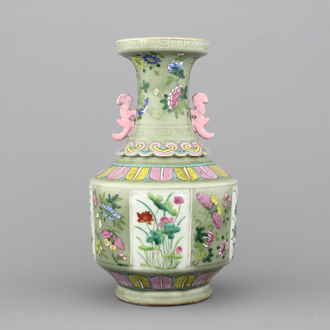 Blauw en wit gelobde schotel in Chinees exportporselein