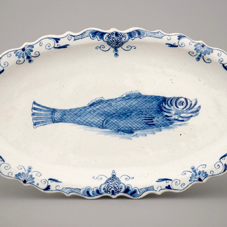 A Dutch Delft blue and white oval herring dish, 18th C.