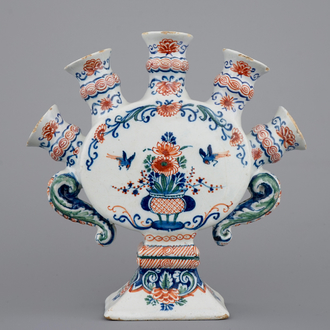 A Dutch Delft tulip vase in cashemire palette, ca. 1700